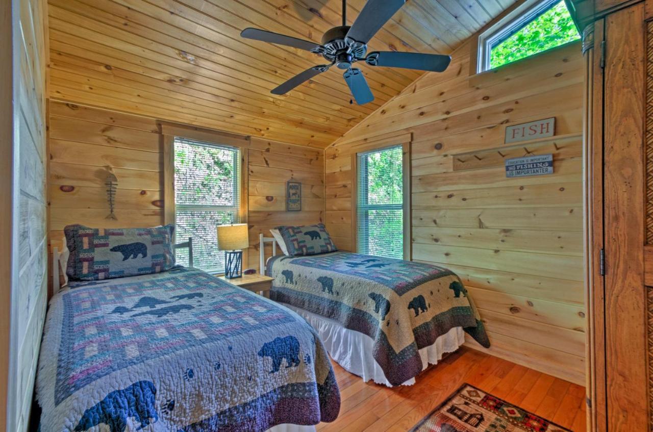 Bryson City Cabin With Fire Pit On Coopers Creek! Exterior photo