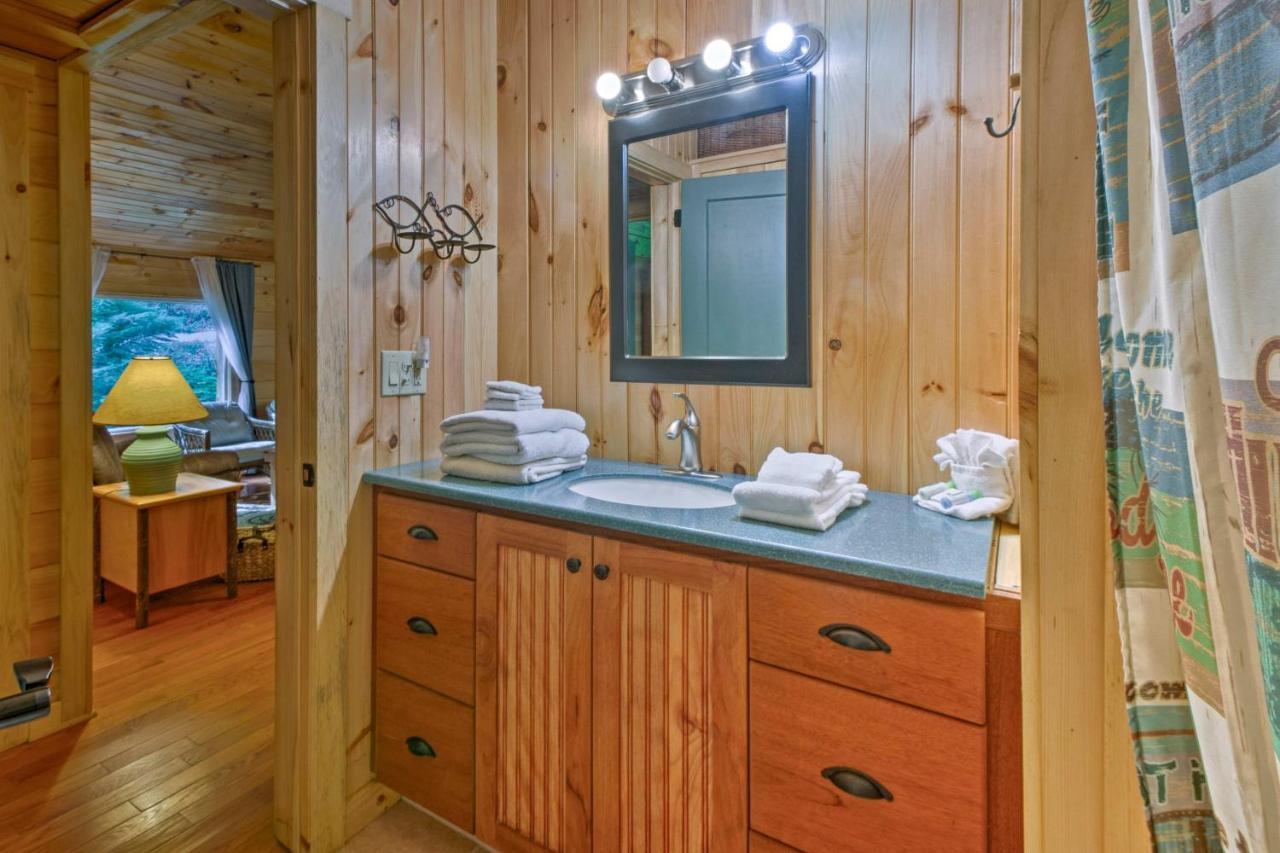 Bryson City Cabin With Fire Pit On Coopers Creek! Exterior photo